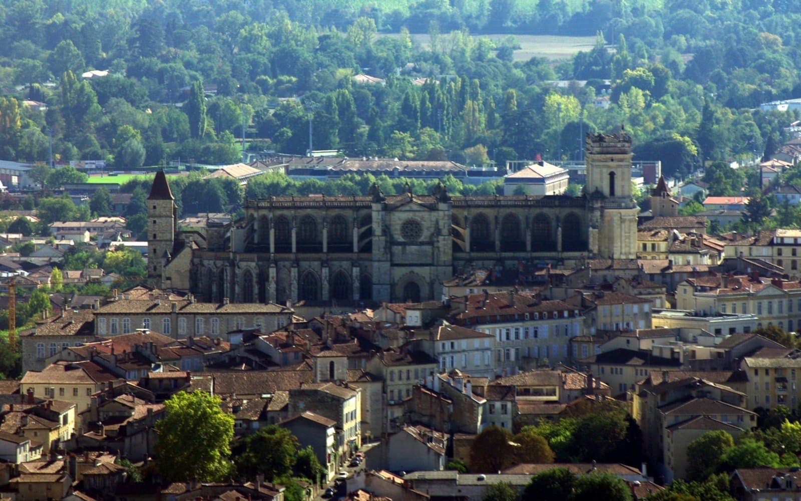 La cathédrale Sainte-Marie et la haute ville d'Auch